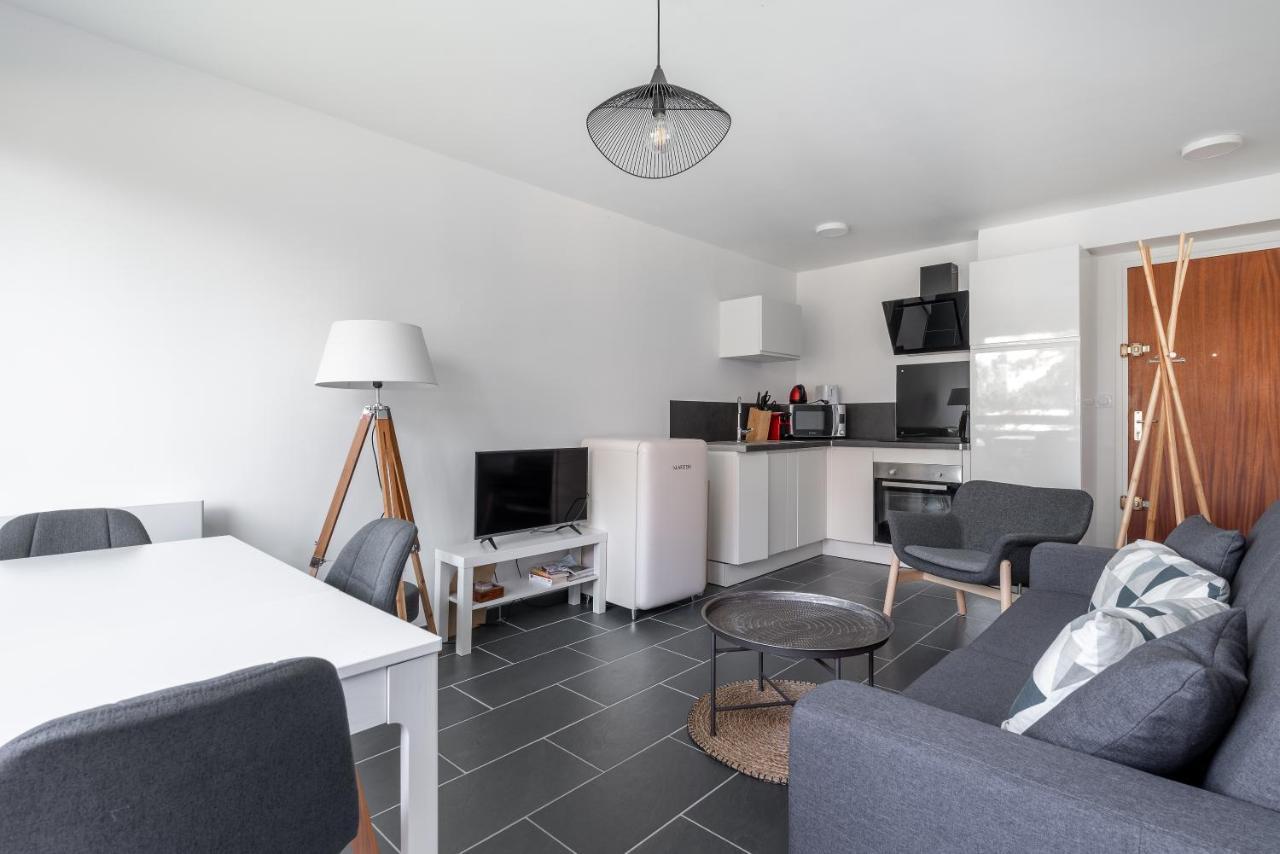 Appt Lumineux - Avec Balcon A 400M De La Plage Courseulles-sur-Mer Exterior photo