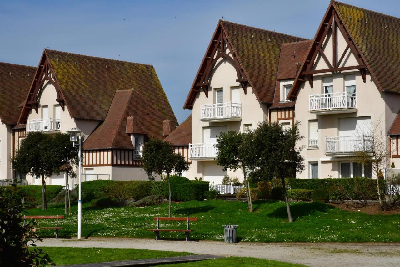 Appt Lumineux - Avec Balcon A 400M De La Plage Courseulles-sur-Mer Exterior photo